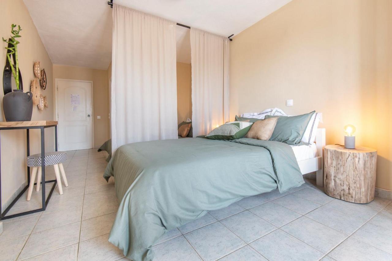 Puerto Seaside Rooms Akhladherí Eksteriør bilde